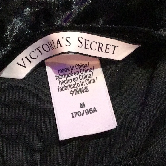 Black victoria secret croptop - Picture 3 of 3